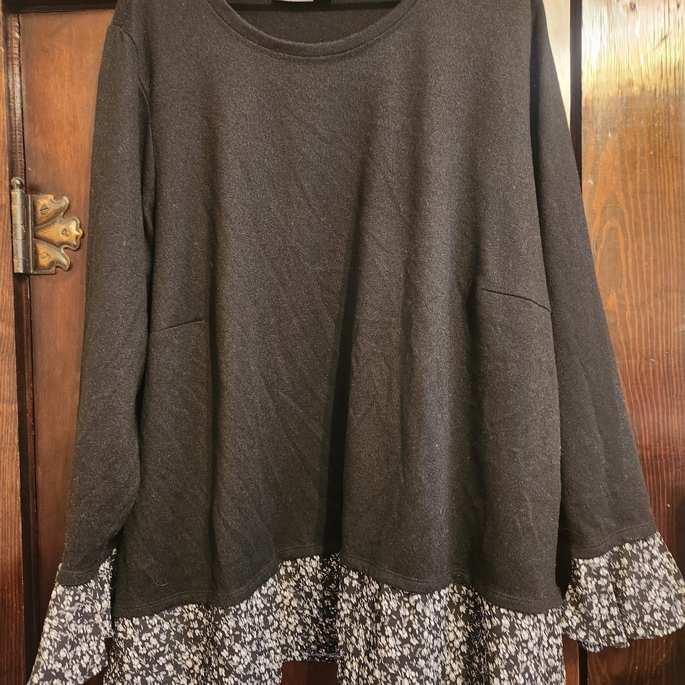 Avenue Black Floral Accent Tunic
